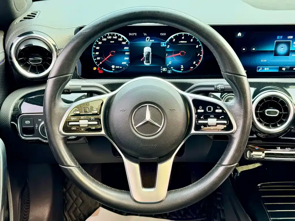 Mercedes-Benz A-Class — фото 3