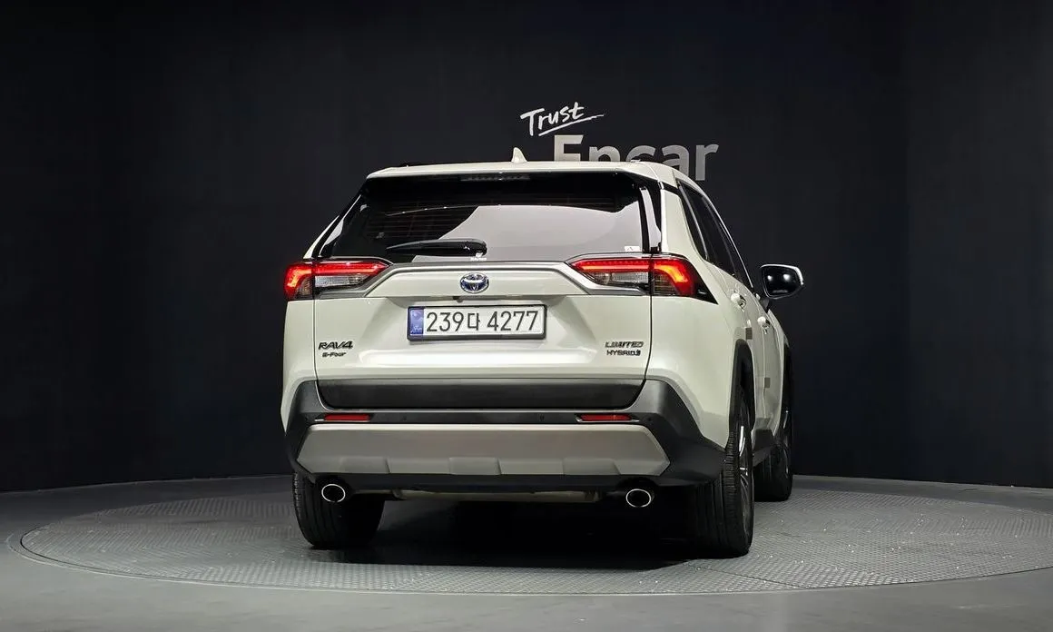 Toyota RAV4 2022 из KR, фото 3