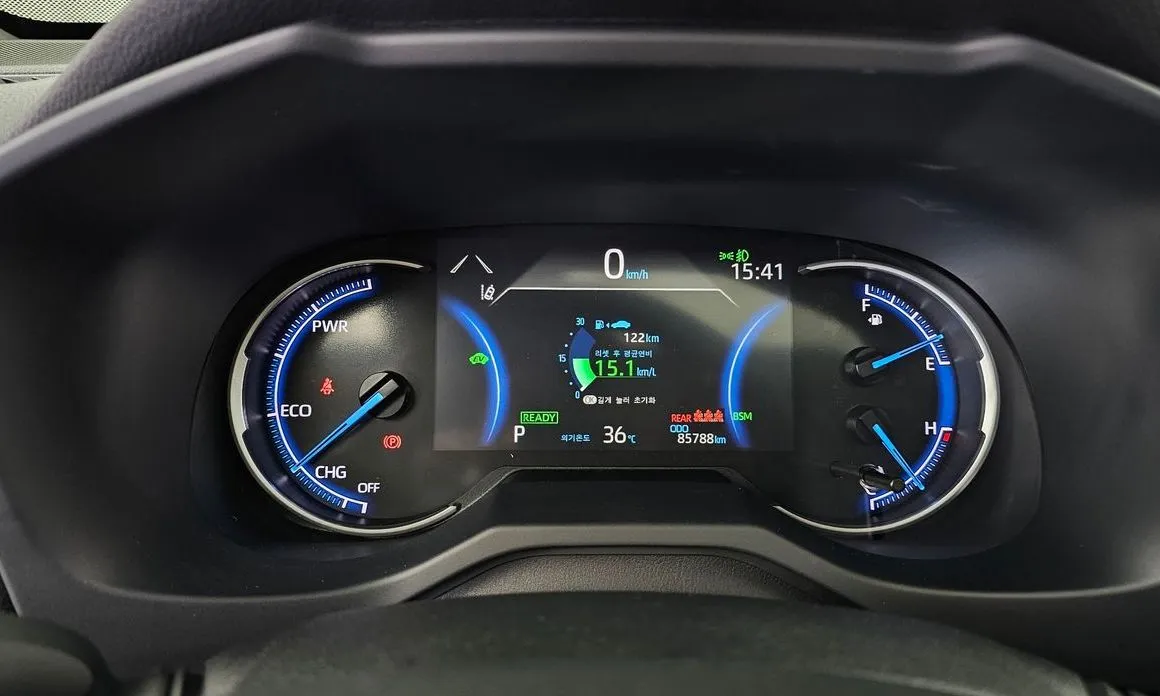 Toyota RAV4 2022 из KR, фото 2