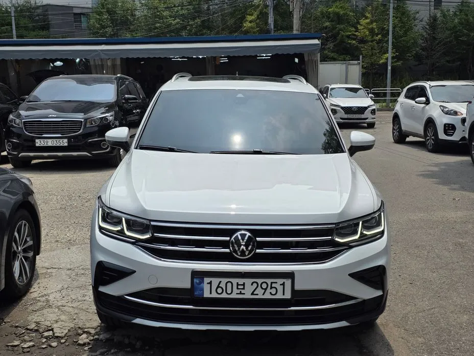Volkswagen Tiguan — фото 1