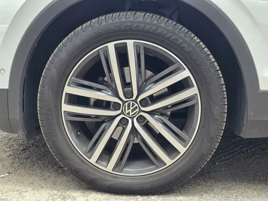 Volkswagen Tiguan — фото 7