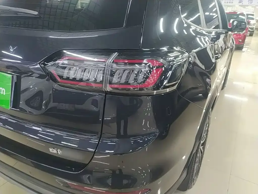 Chery Tiggo 8 — фото 10