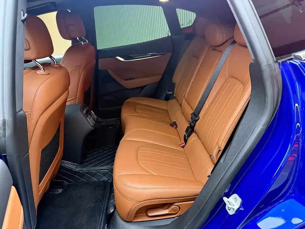 Maserati Levante — фото 4