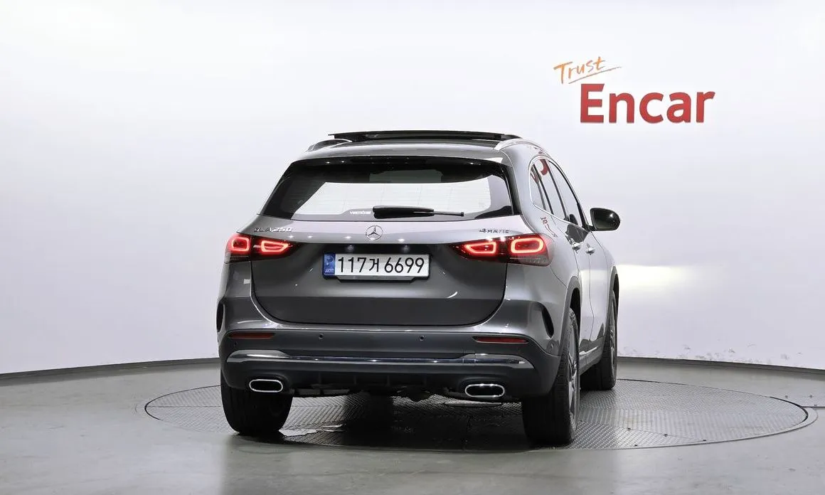Mercedes-Benz GLA-Class — фото 6