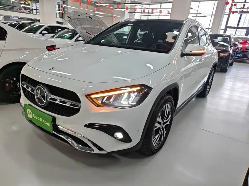 Mercedes-Benz GLA — фото 1