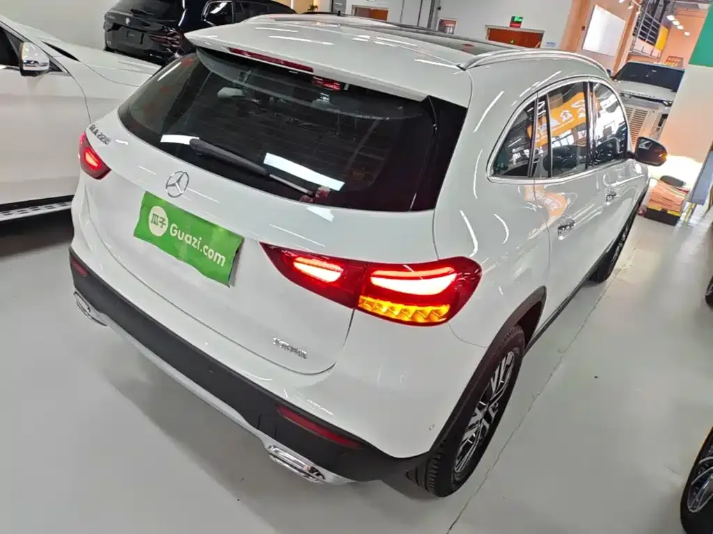 Mercedes-Benz GLA — фото 9