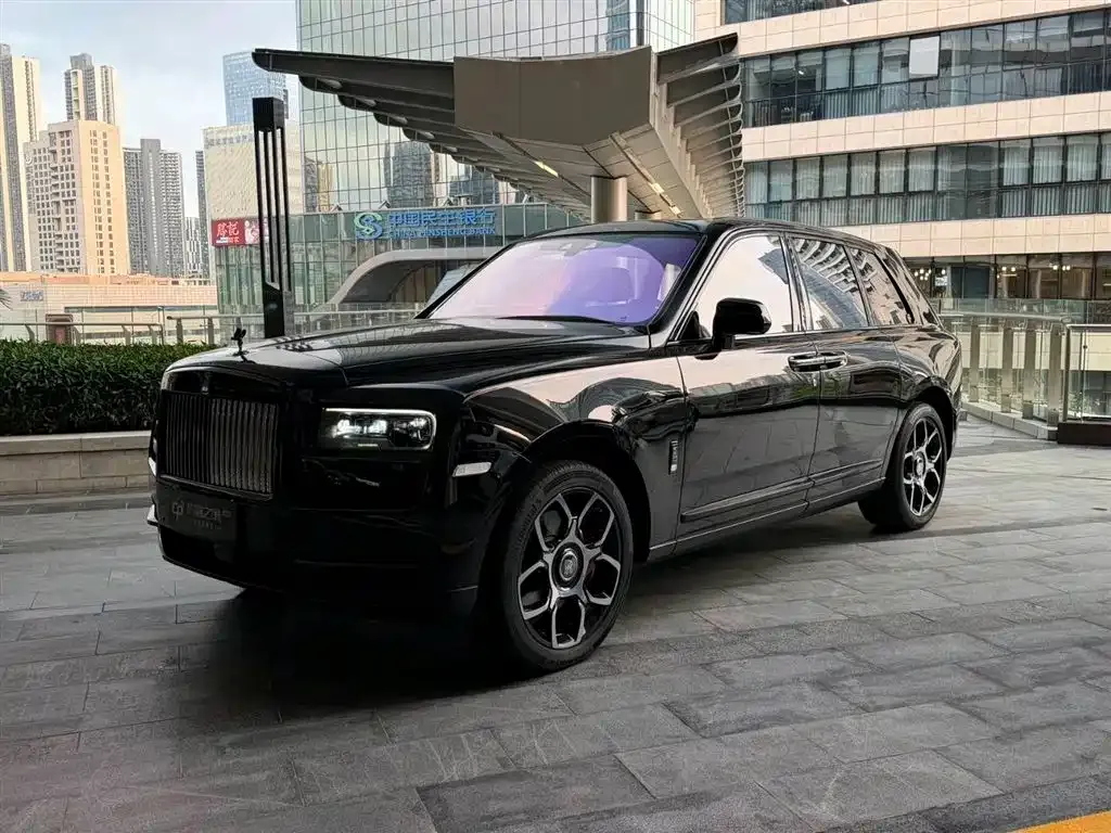 Rolls-Royce Cullinan — фото 1