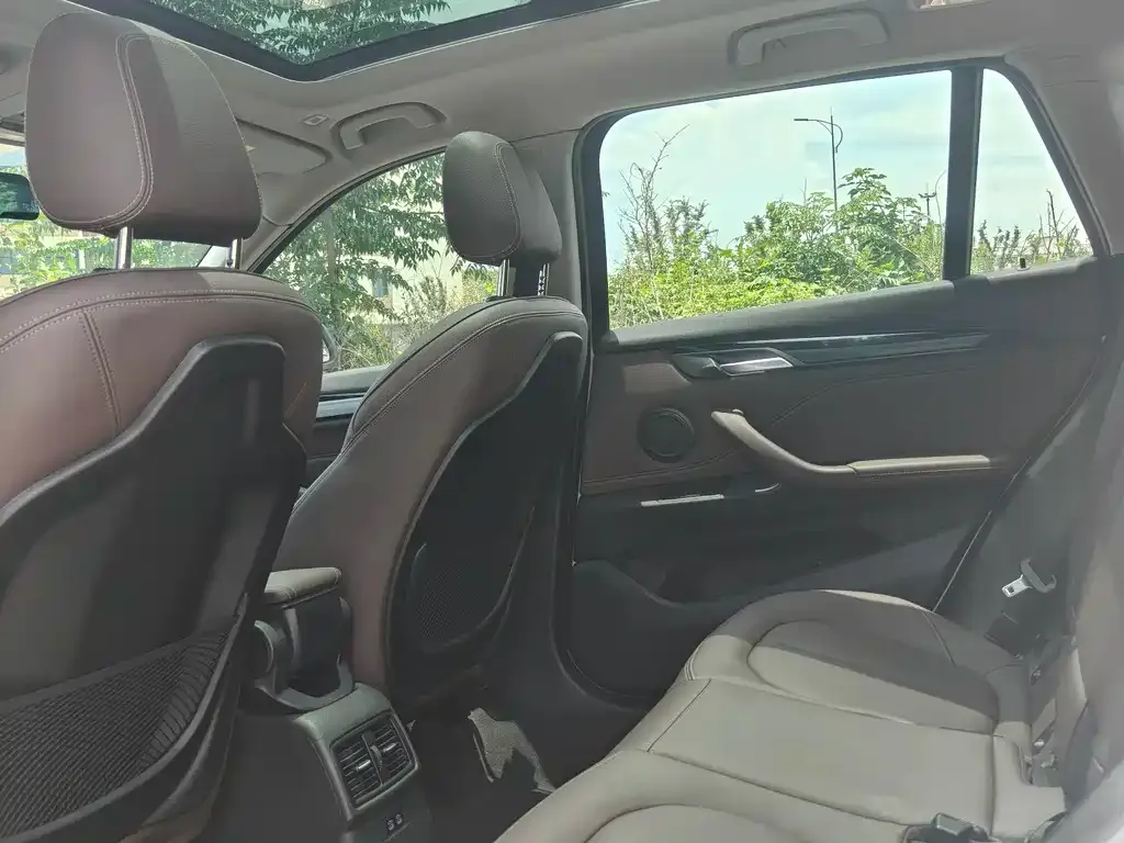 BMW X1 2021 из CN, фото 6