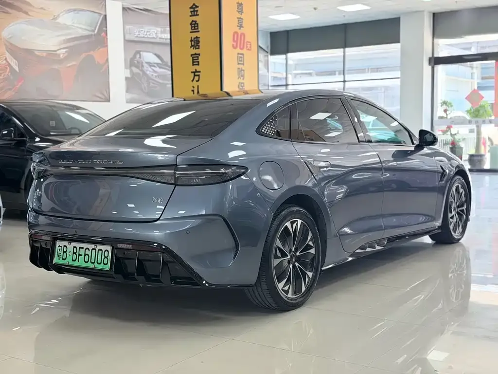 BYD Seal — фото 7