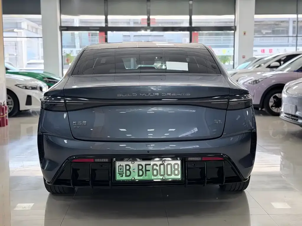 BYD Seal — фото 6