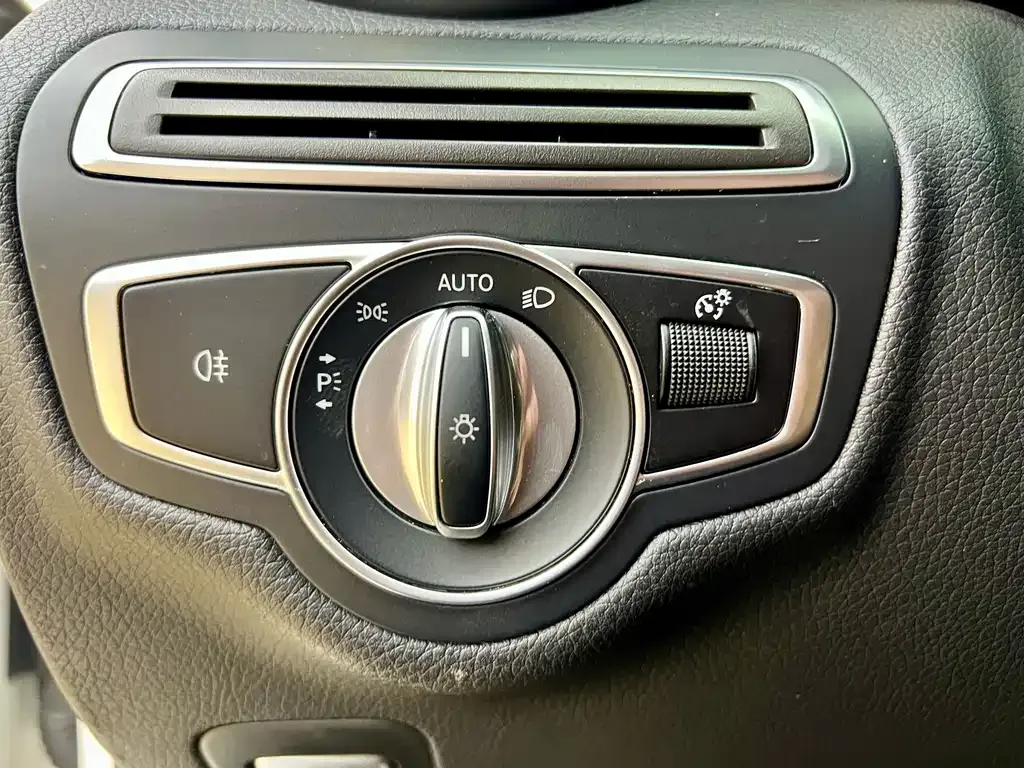 Mercedes-Benz C-Class (Import) — фото 9
