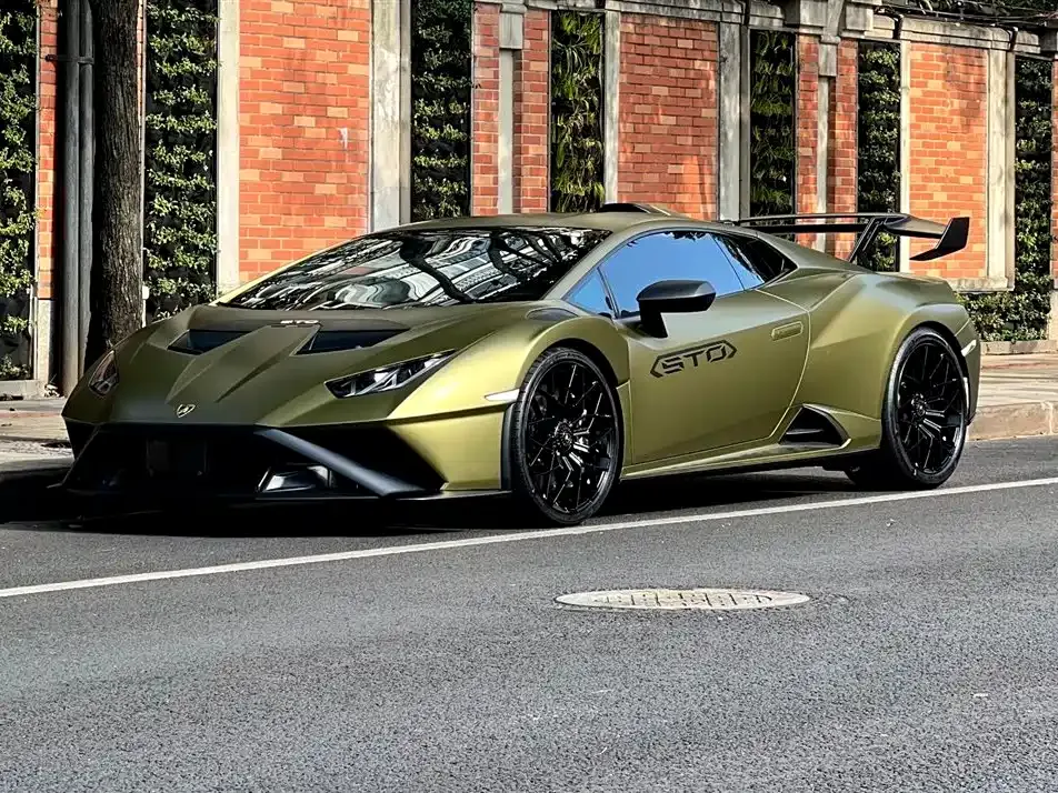 Lamborghini Huracan — фото 1