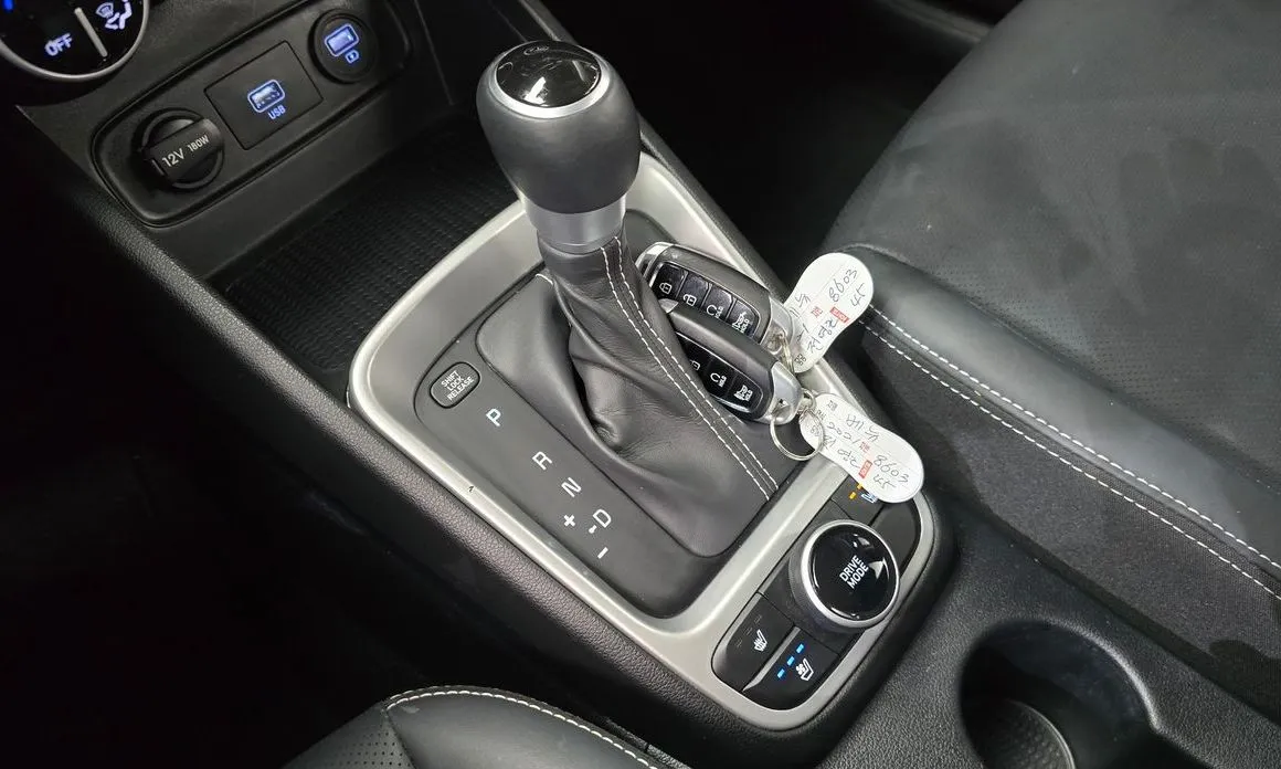 Hyundai Venue 2021 из KR, фото 6