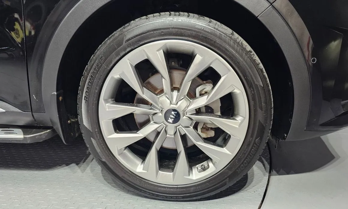 Kia Sorento — фото 3