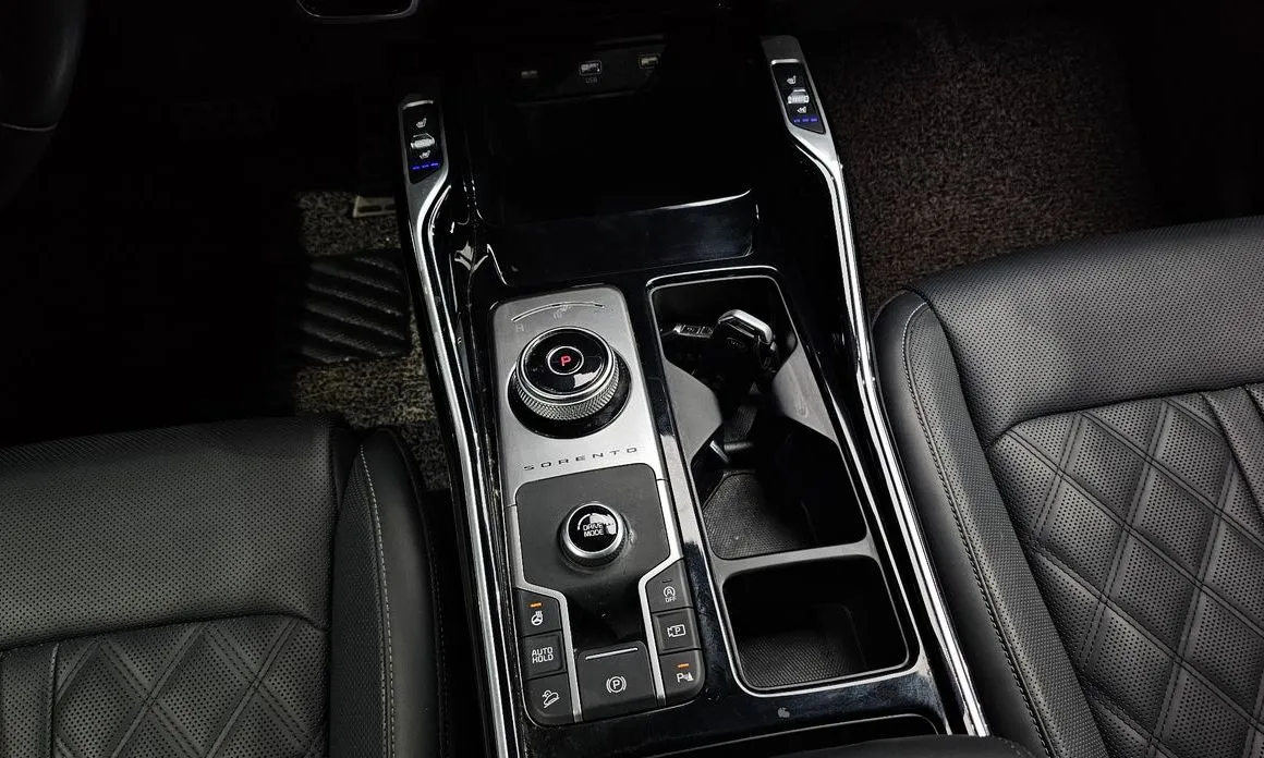 Kia Sorento — фото 5