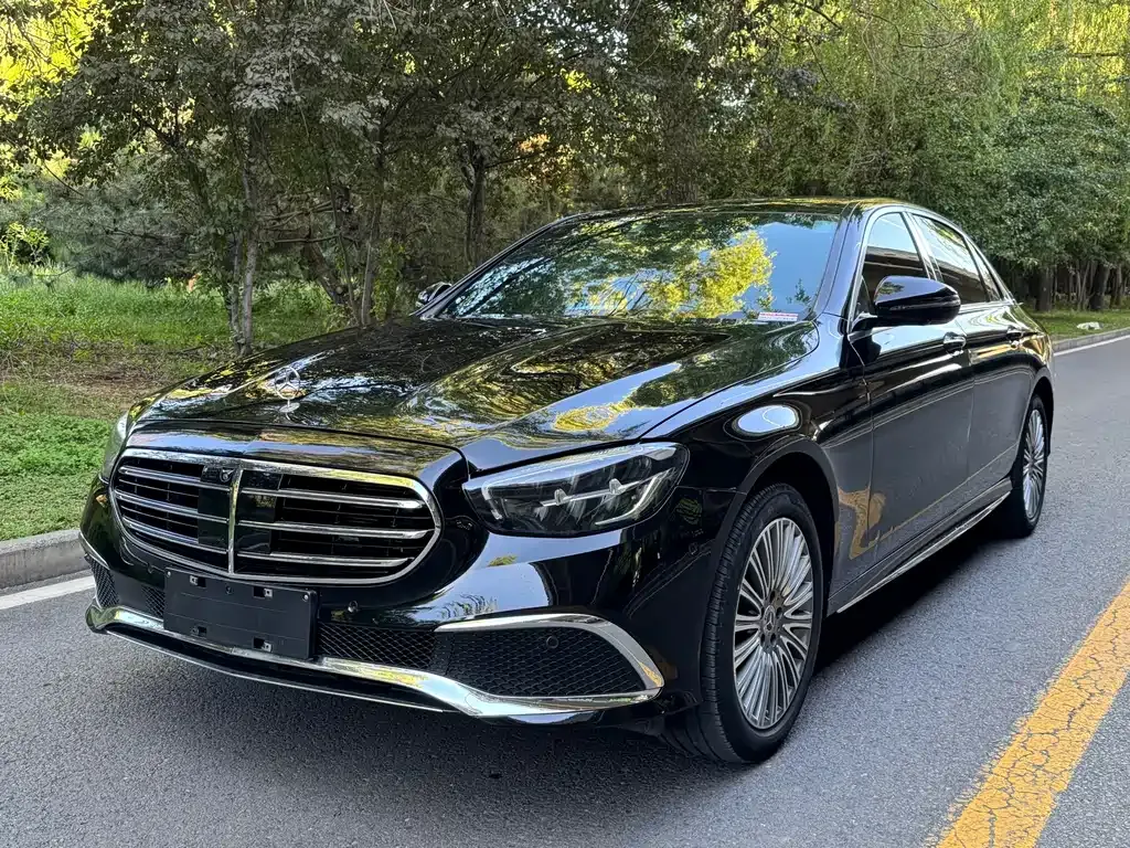 Mercedes-Benz E-Class — фото 10