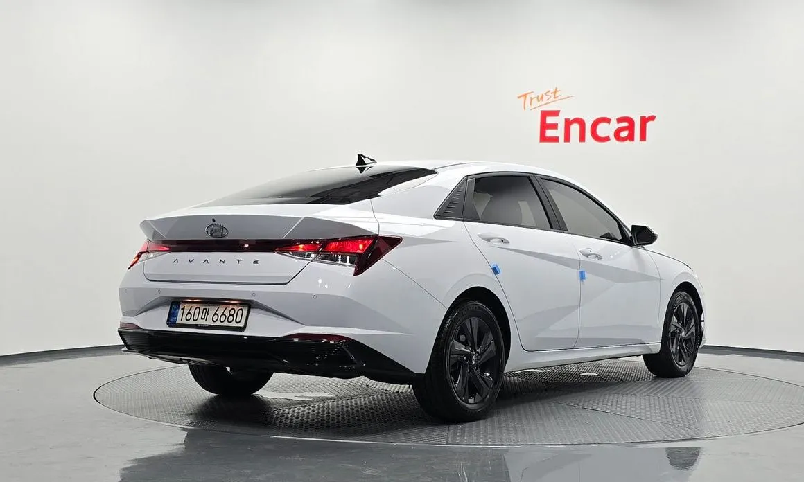 Hyundai AVANTE — фото 2