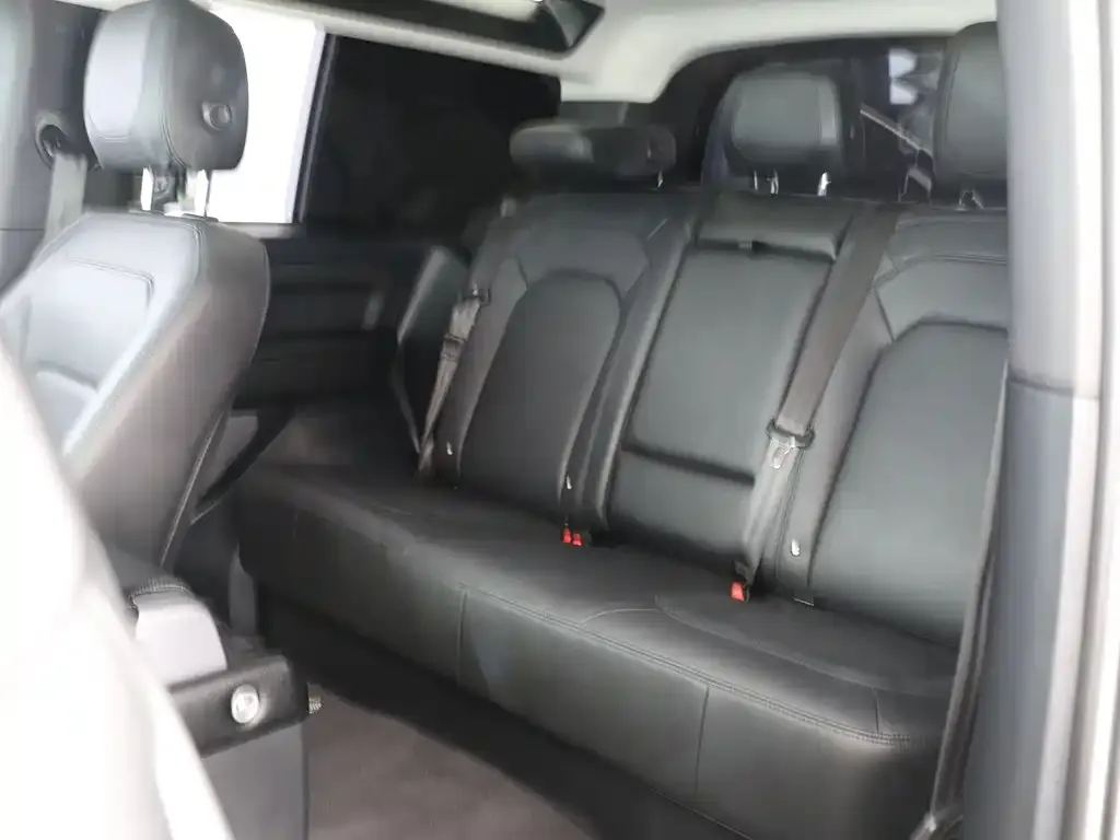 Land Rover Defender 2023 из CN, фото 4
