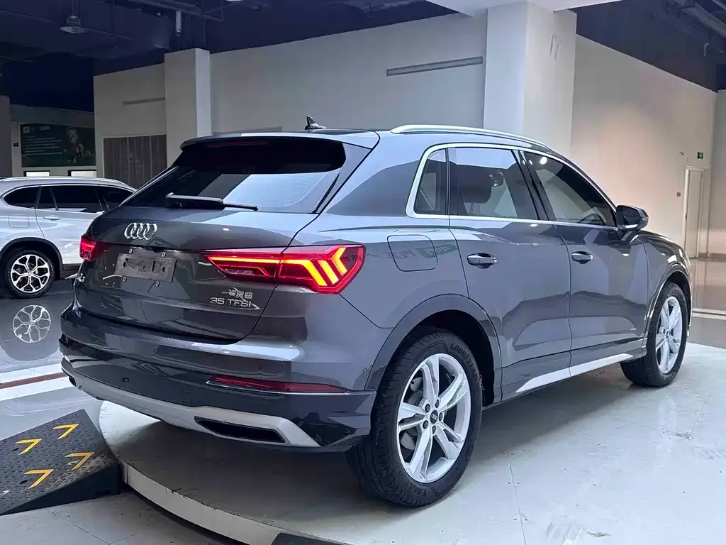 Audi Q3 — фото 9