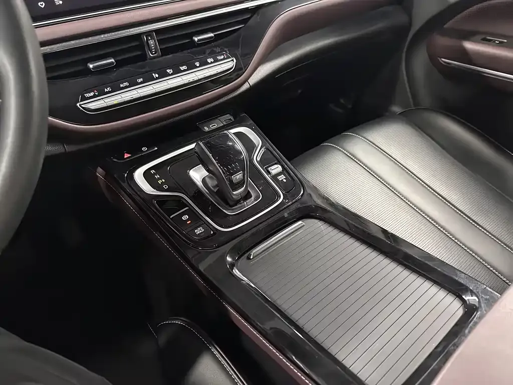 GAC Motor Trumpchi M6 — фото 3