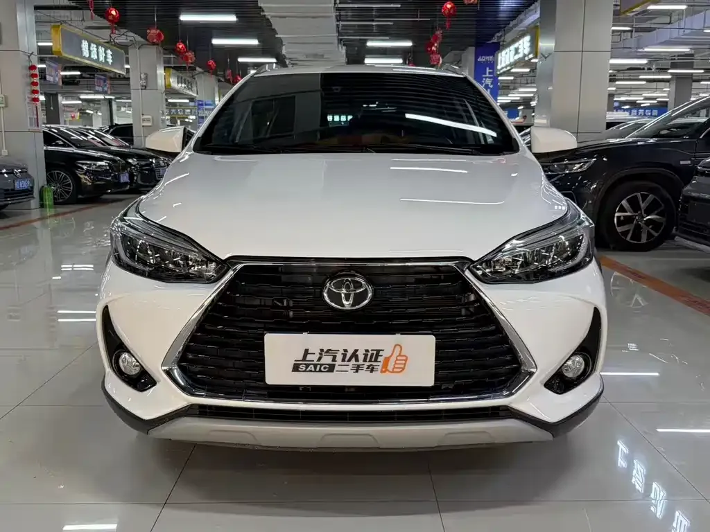 Toyota Yaris L — фото 6