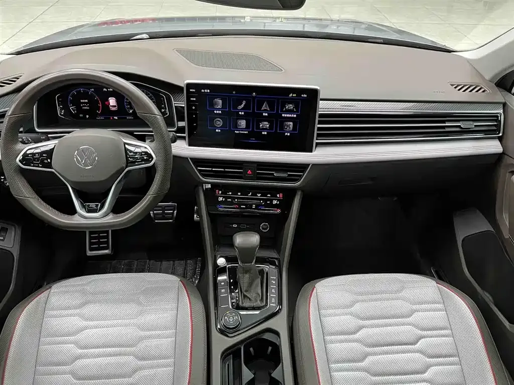 Volkswagen Tiguan L — фото 5