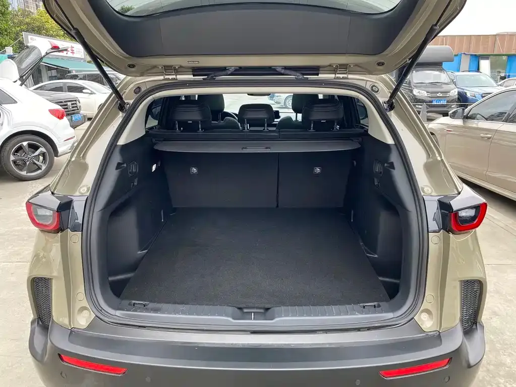 Mazda CX-50 2023 из CN, фото 10
