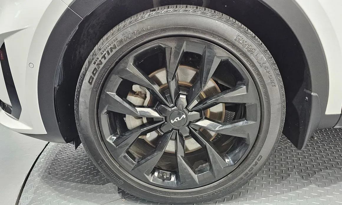 Kia Sorento — фото 9