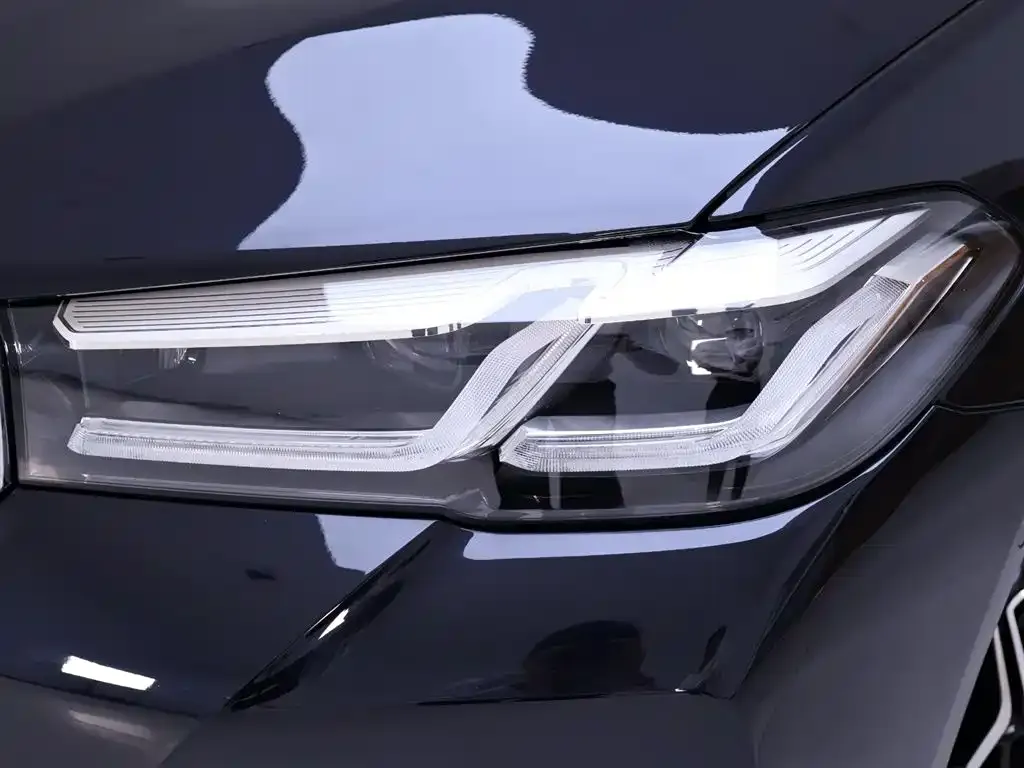 BMW 5 Series — фото 10
