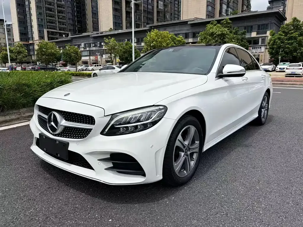 Mercedes-Benz C-Class — фото 1