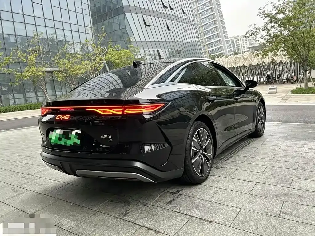 BYD Han L — фото 6