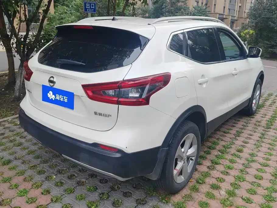 Nissan Qashqai — фото 10