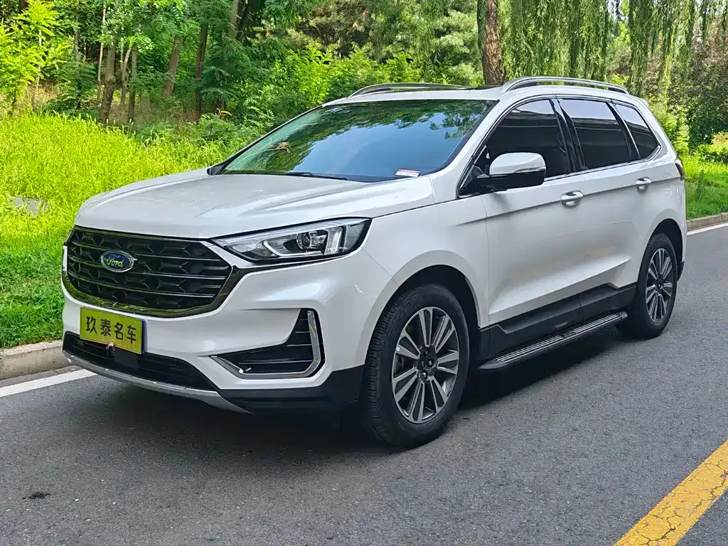 Ford Edge — фото 1
