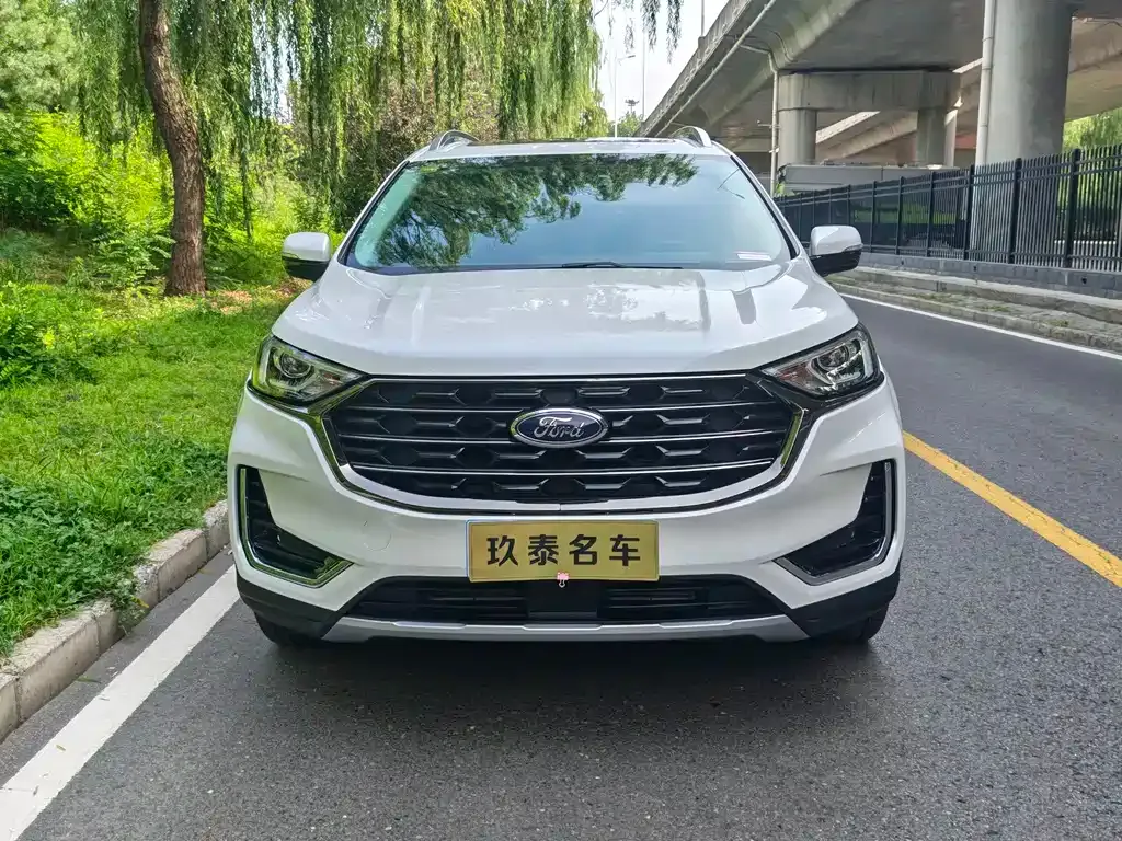 Ford Edge — фото 5