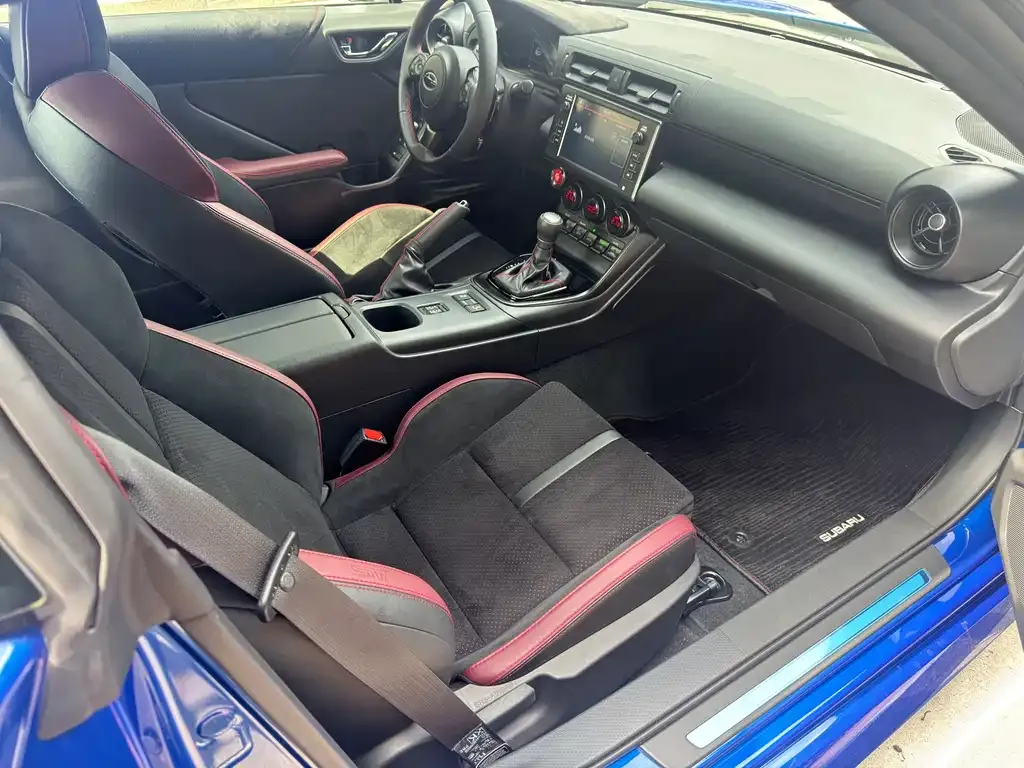 Subaru BRZ — фото 2