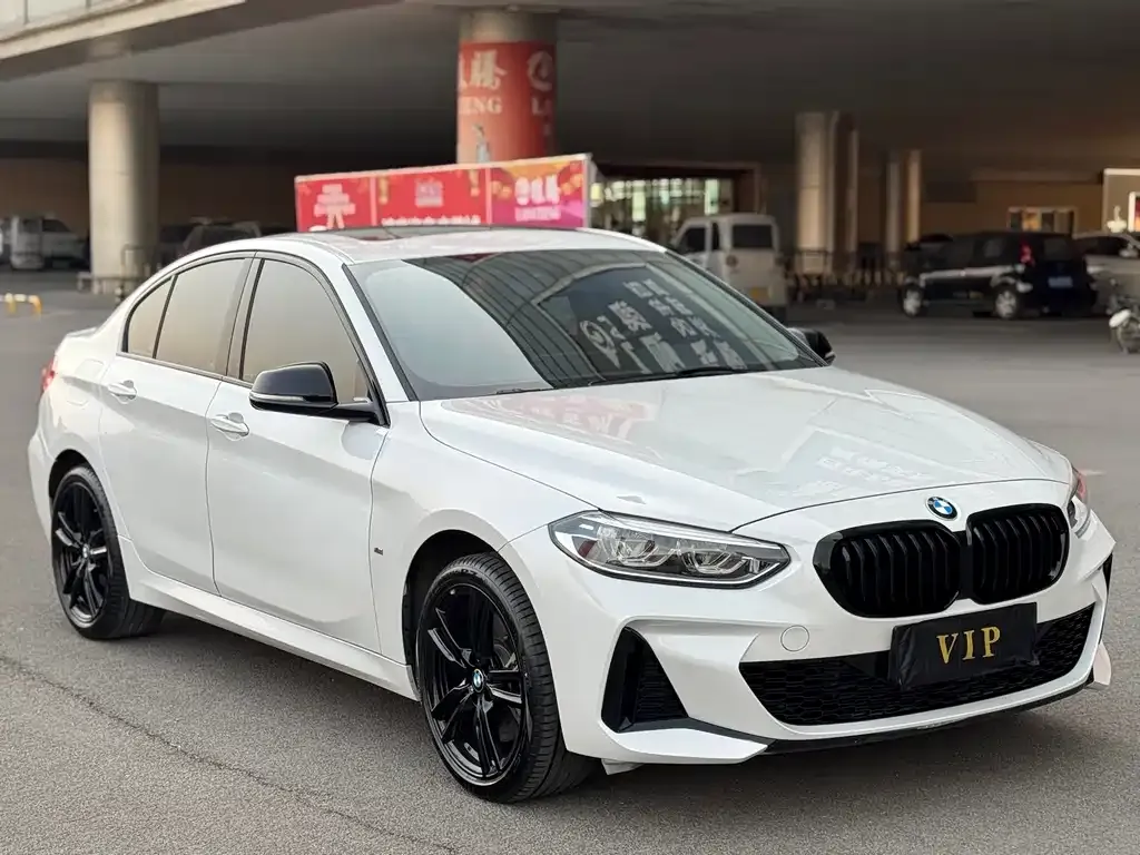 BMW 1 Series — фото 1