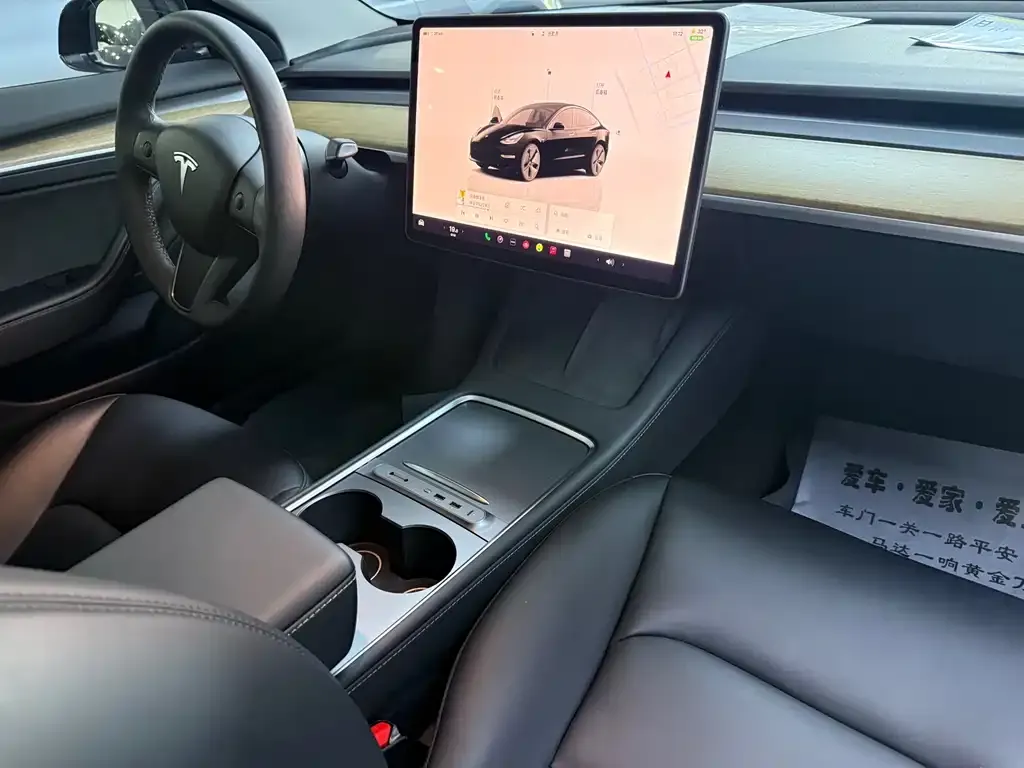 Tesla Model 3 — фото 4