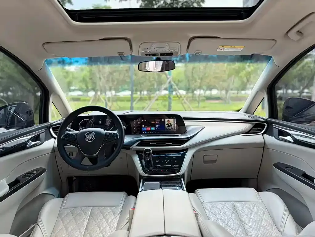 Buick GL8 2023 из CN, фото 2