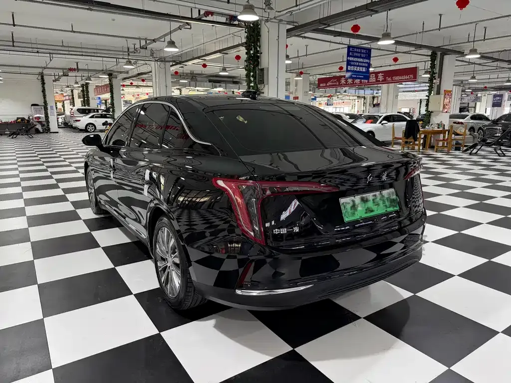Hongqi E-QM5 — фото 2