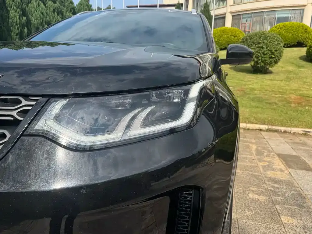 Land Rover Discovery Sport Hybrid — фото 2