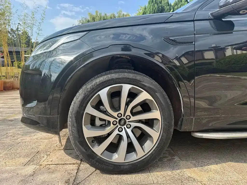 Land Rover Discovery Sport Hybrid — фото 4