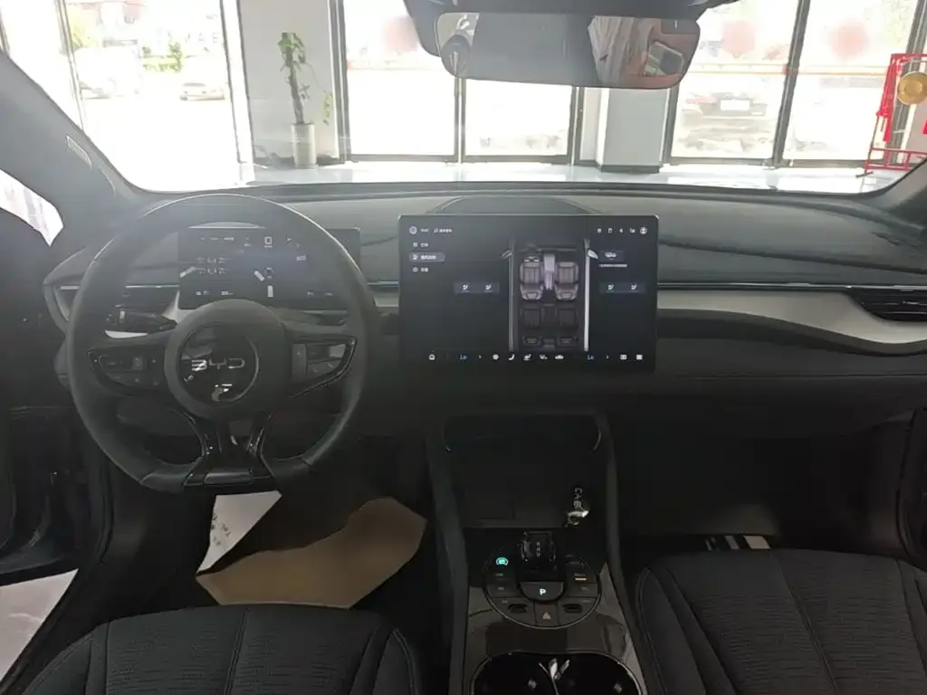 BYD Seal 06GT — фото 10