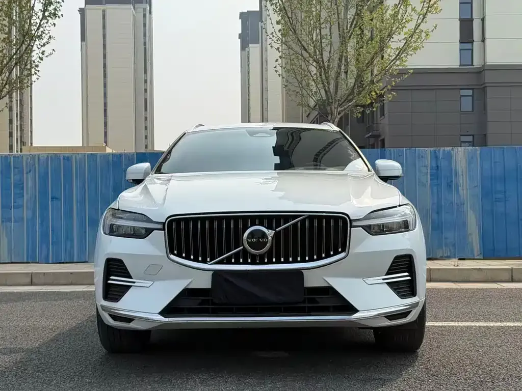 Volvo XC60 — фото 2