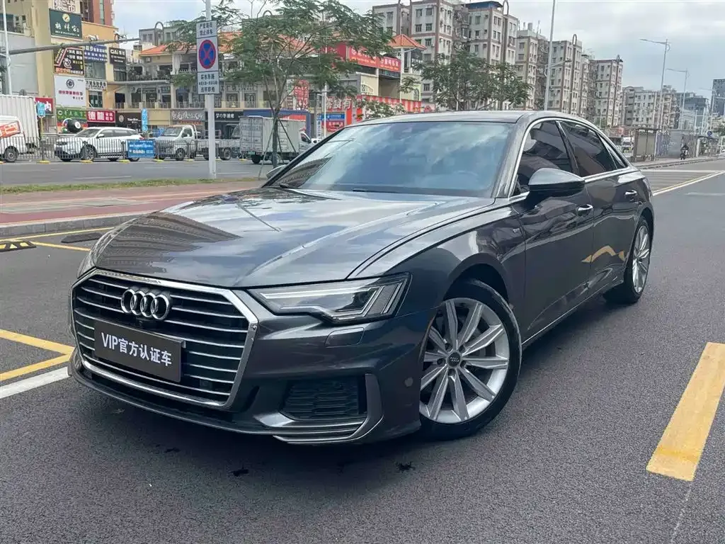 Audi A6L — фото 1