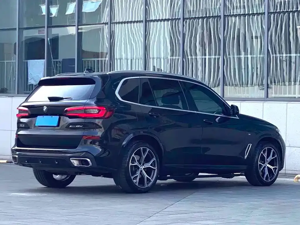 BMW X5 — фото 5