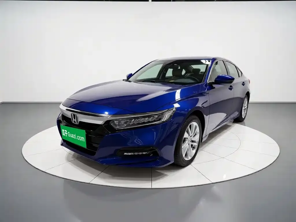 Honda Accord — фото 1