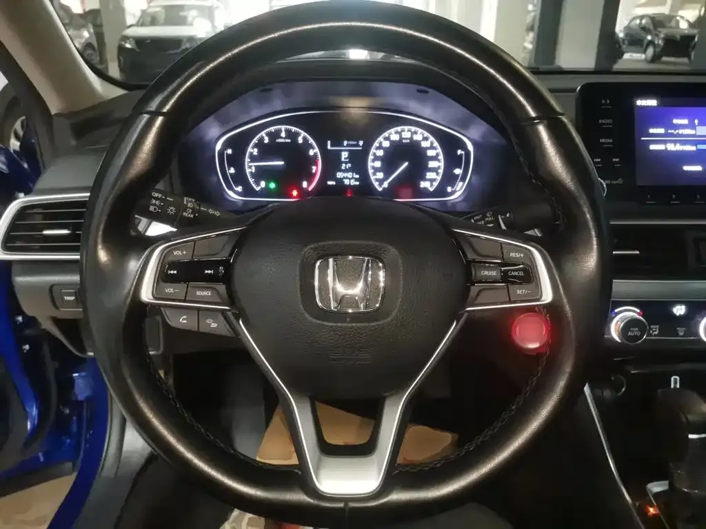 Honda Accord — фото 4