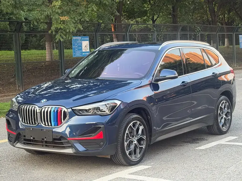 BMW X1 — фото 1