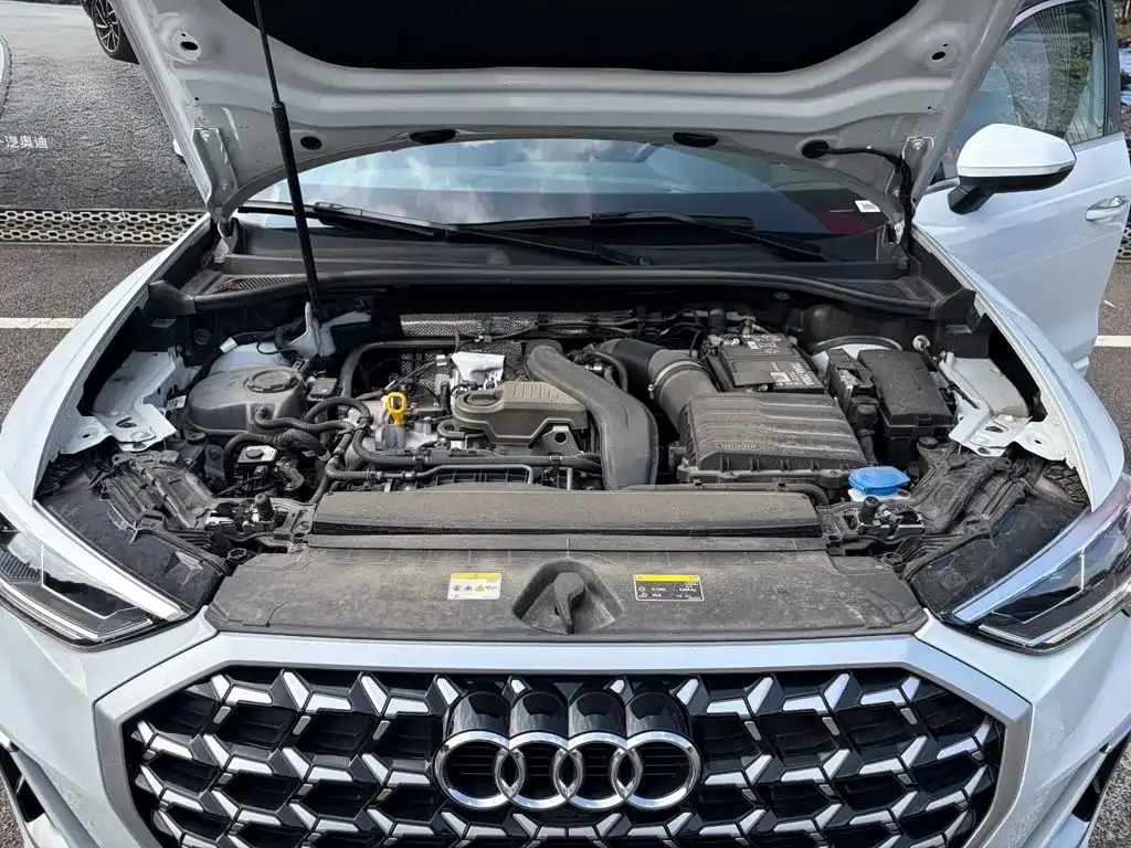 Audi Q3 — фото 10