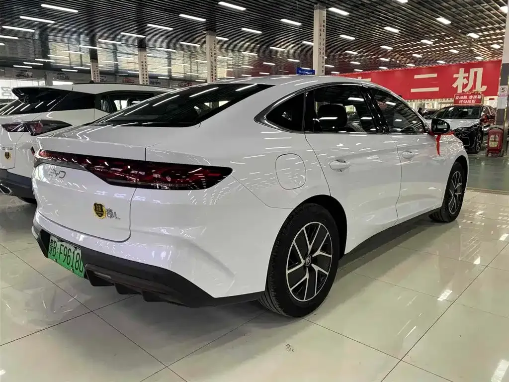 BYD Qin L — фото 10